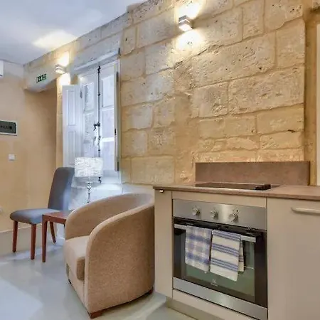 Cosy 1br In The Heart Of Vibrant By 360 Estates * Valletta