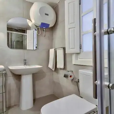 Cosy 1br In The Heart Of Vibrant By 360 Estates شقة فاليتا